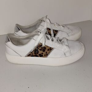 UGG Australia Dinale Exotic Lace Up Sneakers Size 8